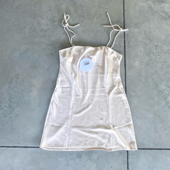 ❗️SOLD❗️Princess Polly Champagne Silky Slip Mini Dress - Picture 8 of 15